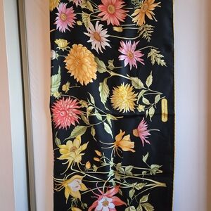 Salvatore Ferragamo Vibrant Floral Tapestry - Black, Pink, Orange, Yellow